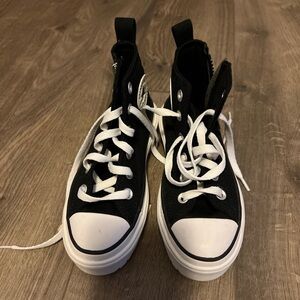 New toddler girl converse sneaker size 13